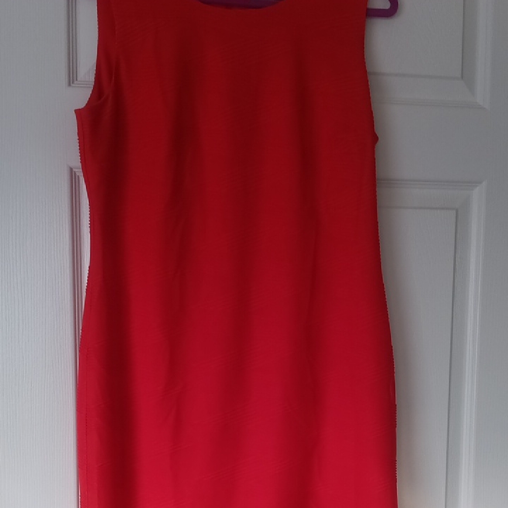 Tommy Hilfiger Red Sleeveless Dress intricate pattern